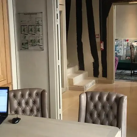 Hotel Les Tournelles Paris