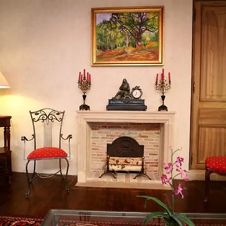 Les Tournelles Paris