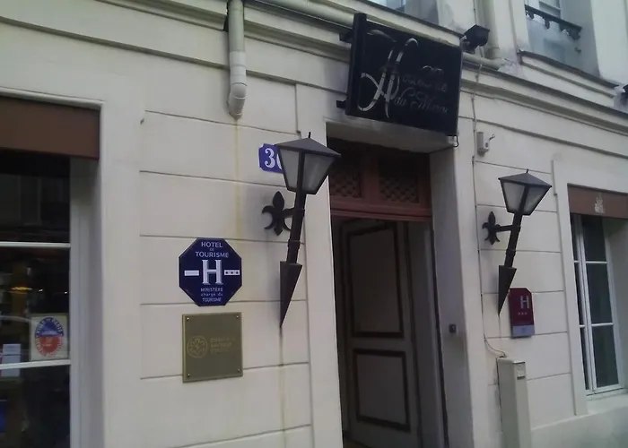 Les Tournelles Hotel 3*