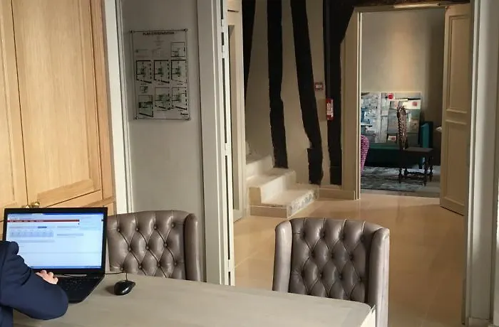 Hotel Les Tournelles Paryż