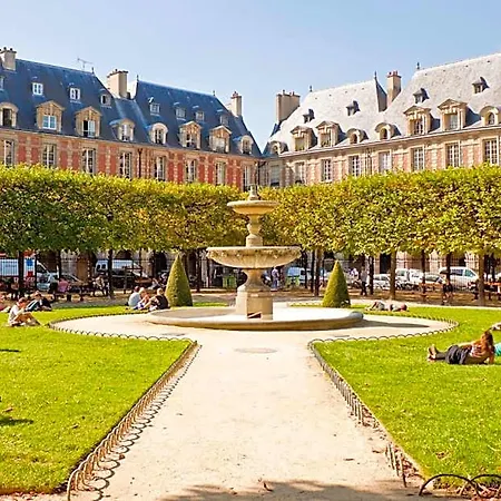 Les Tournelles París