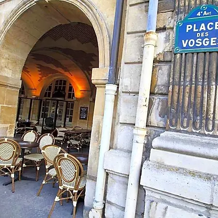 Les Tournelles París