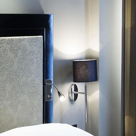 Les Tournelles Hotel 3*