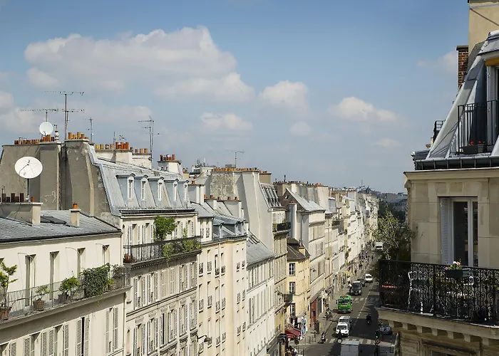 Les Tournelles Hotel 3*