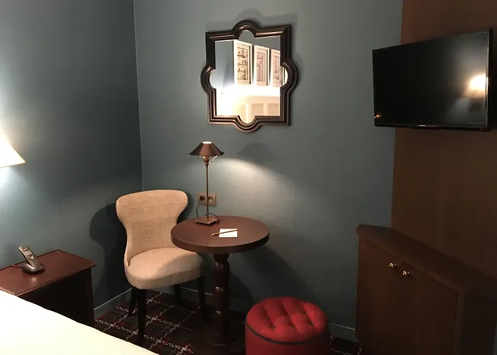 Les Tournelles Hotel