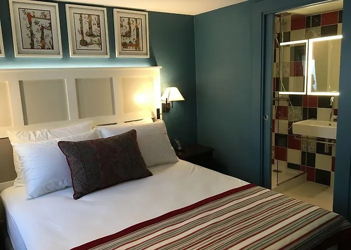 Hotel Les Tournelles 3*