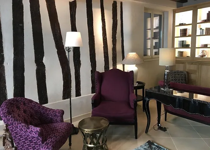 Hotel Les Tournelles Paris