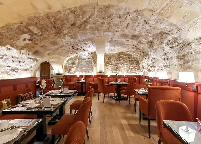 Hotel Les Tournelles