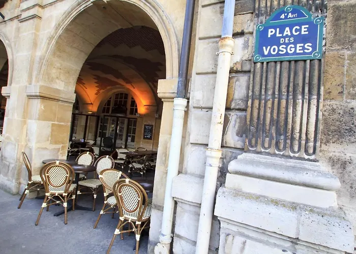 Les Tournelles Hotel Paris