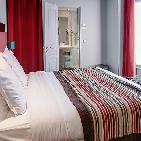 Hotell Les Tournelles Paris