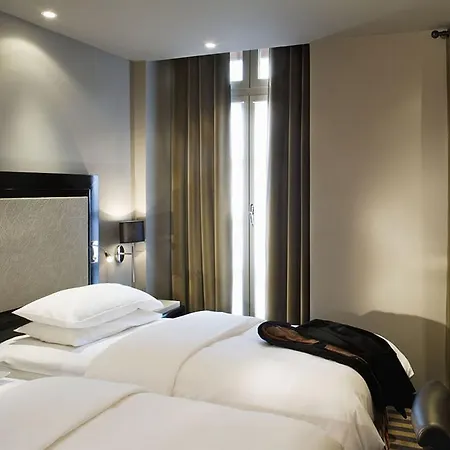 Les Tournelles Hotell Paris